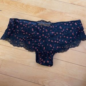NWT rose print on black background panties Victoria’s Secret Very Sexy cheeky